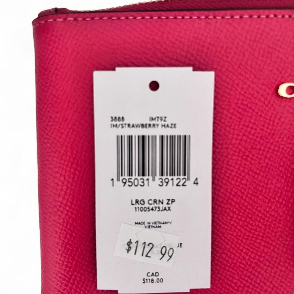 Coach Women's Pink Large Corner Zip Wallet Gold Hardware NWT - Picture 4 of 8